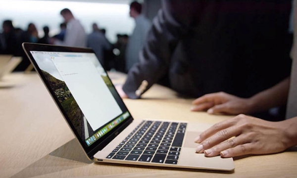 Apple triệu hồi Macbook Pro 2015 vì sợ pin gây cháy nổ