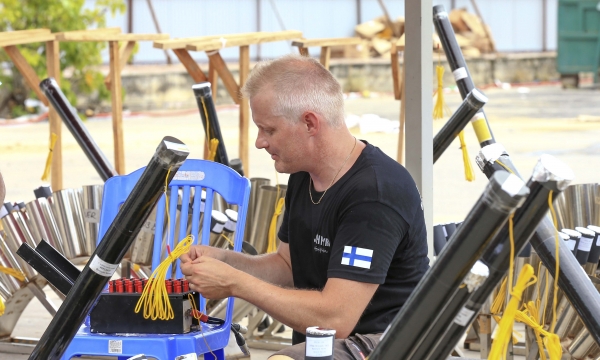 Anh và Phần Lan chuẩn bị cho đêm chung kết pháo hoa DIFF 2019