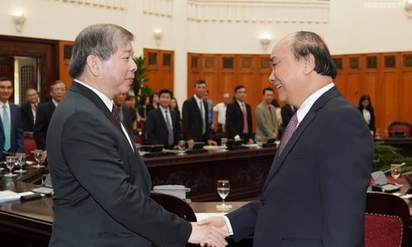 Thủ tướng Nguyễn Xuân Phúc  tiếp đoàn doanh nghiệp Singapore