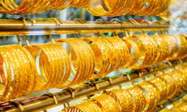 Giá vàng dao động mạnh quanh mốc 40 triệu đồng/lượng, chuyên gia kì vọng tăng tiếp