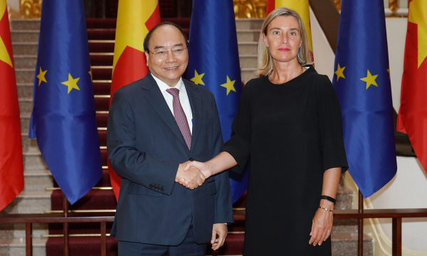 Thủ tướng Nguyễn Xuân Phúc  tiếp Phó Chủ tịch Ủy ban châu Âu