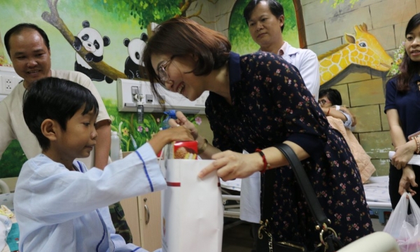 Bình Thuận: Trẻ em nghèo mắc bệnh tim bẩm sinh được thăm khám miễn phí