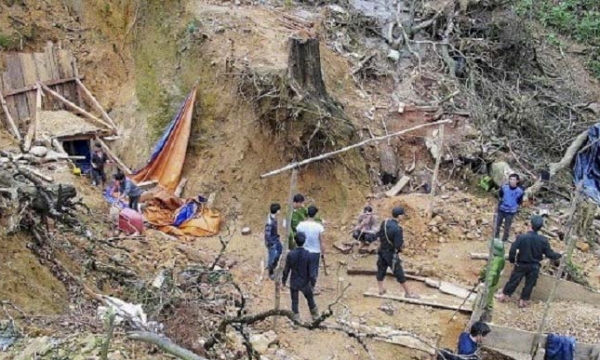 Quảng Nam: Đột kích mỏ vàng Bồng Miêu, đẩy đuổi cả trăm ‘vàng tặc’