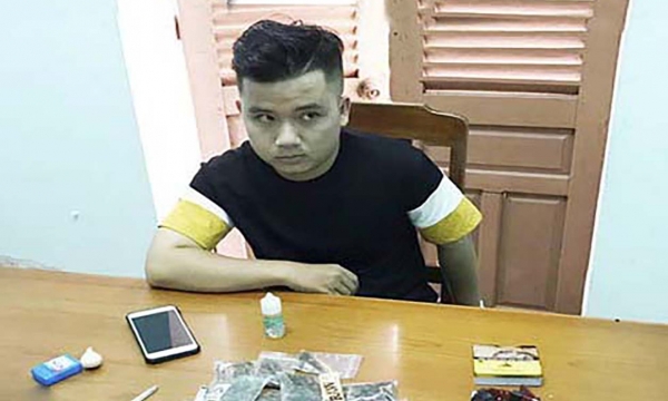  Đà Nẵng: Bắt 2 sinh viên mua bán trái phép ma túy.