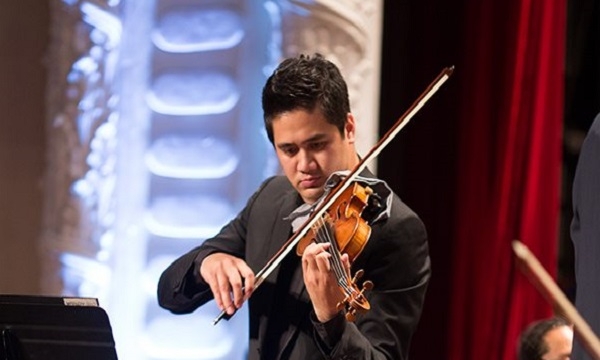 Nghệ sĩ Bùi Công Duy biểu diễn bản concerto violin của Mendelssohn