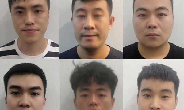 Bắt nhóm người Trung Quốc “cho vay cắt cổ” qua app 