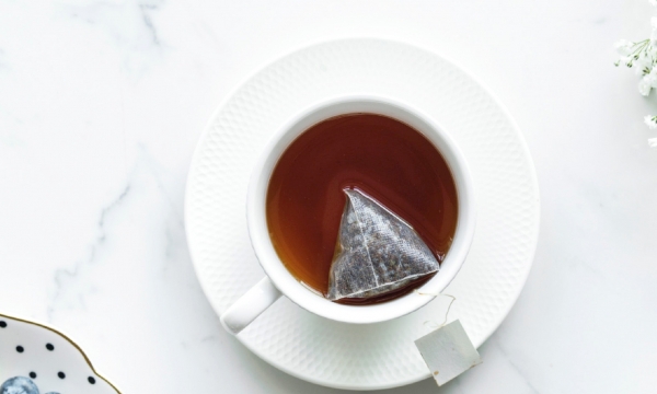 Một túi trà có thể giải phóng 11,6 tỉ hạt vi nhựa