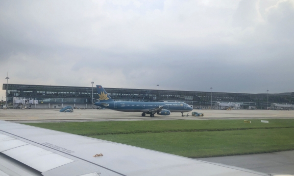 Hành khách “hú vía” khi  máy bay của Vietnam Airlines hạ cánh không thành ở Đà Nẵng