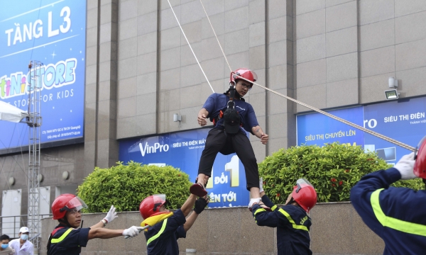 Diễn tập chữa cháy và cứu nạn cứu hộ cụm công trình cao tầng tại Đà Nẵng