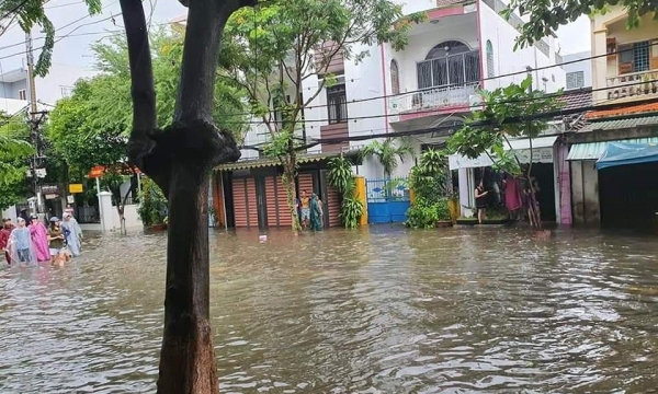 Đà Nẵng ngập nặng sau cơn mưa lớn
