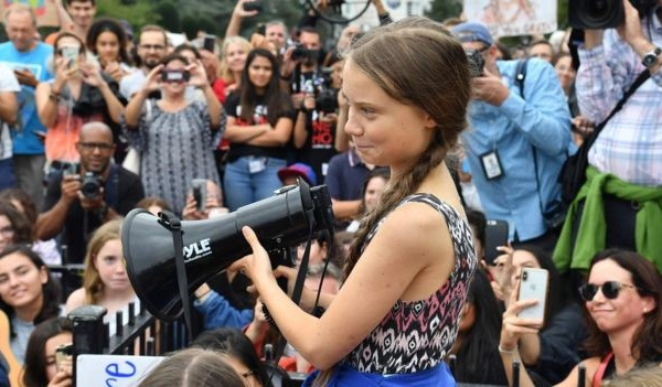 Nhà hoạt động tuổi teen Thunberg đoạt giải thưởng hòa bình quốc tế
