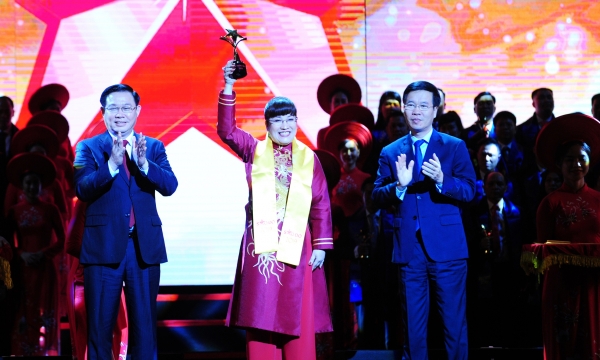 Top 10 doanh nhân trẻ xuất sắc nhất – giải thưởng Sao Đỏ vinh danh CEO Phúc Khang Corporation