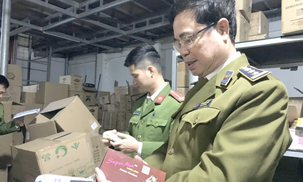 Bắc Ninh tịch thu hàng chục tấn thiết bị y tế tại Công ty Hải Nam 