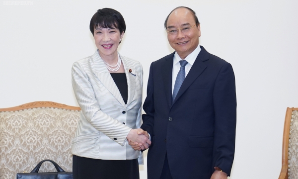 Thủ tướng Nguyễn Xuân Phúc tiếp Bộ trưởng Nội vụ, Thông tin và Truyền thông Nhật Bản 