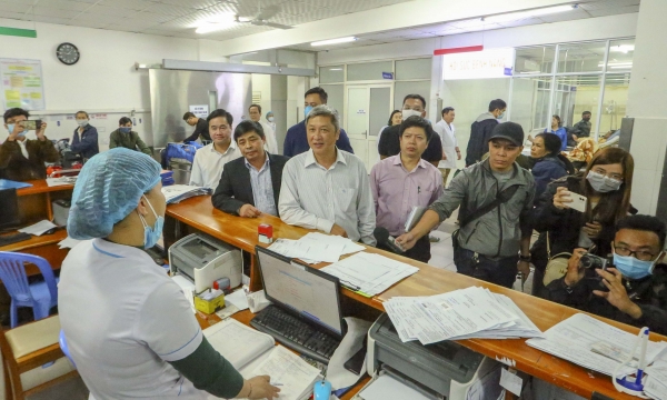 Thứ trưởng Bộ Y tế kiểm tra công tác phòng, chống dịch nCoV tại Đà Nẵng