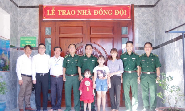 Công ty Vedan Việt Nam trao tặng “ Nhà đồng đội” cho chiến sĩ biên phòng cửa khẩu cảng Gò Dầu