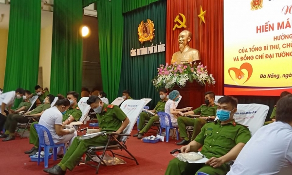 Đà Nẵng: Hơn 1400 cán bộ chiến sỹ công an tham gia hiến máu tình nguyện