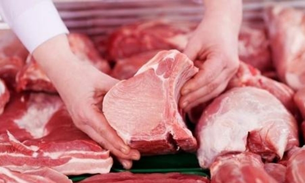  Tăng cường nhập khẩu giá thịt heo trong nước vẫn cao