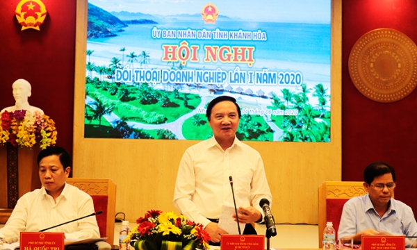 Lãnh đạo tỉnh Khánh Hòa đối thoại với 180 doanh nghiệp 
