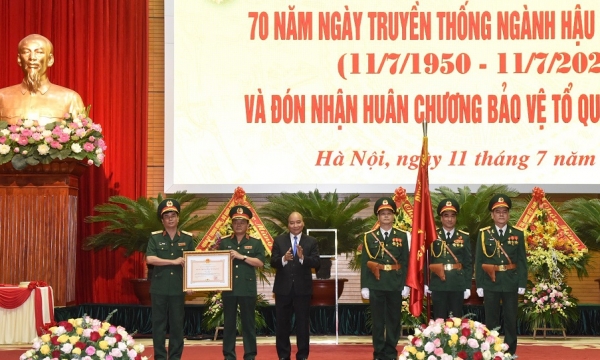 Thủ tướng Nguyễn Xuân Phúc dự lễ kỷ niệm 70 năm Ngày truyền thống ngành Hậu cần Quân đội