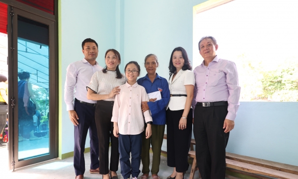 Chùm ảnh hoạt động trao tặng nhà tình nghĩa cho gia đình liệt sỹ ở Can Lộc, Hà Tĩnh