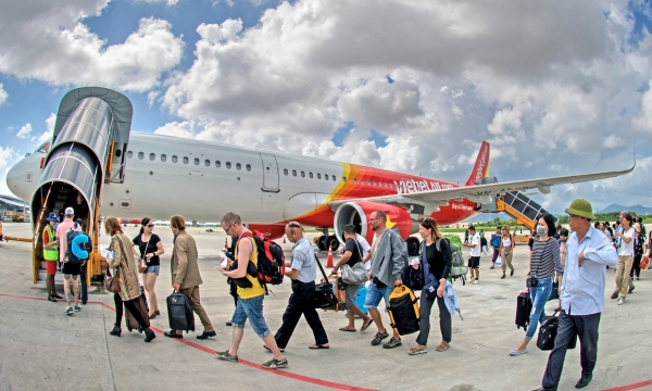 Huy động máy bay đưa khách rời khỏi Đà Nẵng trước 0h ngày 28-7   