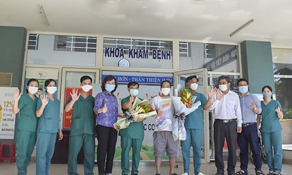 Bệnh nhân Covid-19 cuối cùng tại Đà Nẵng xuất viện