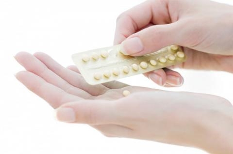 Thuốc tránh thai: Lạm dụng để trị mụn gây biến chứng