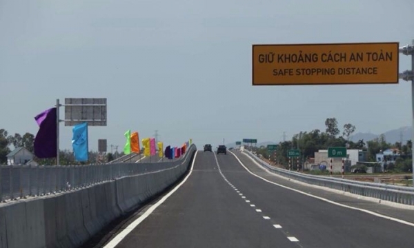 65 km đường cao tốc đầu tiên tại miền Trung được đưa vào sử dụng