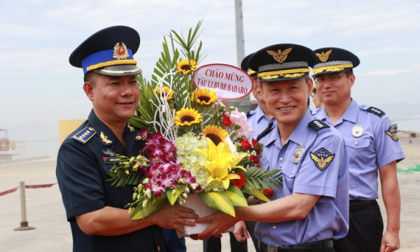 Tàu huấn luyện BADARO Hàn Quốc rời Đà Nẵng sau chuyến giao lưu với lực lượng Cảnh sát biển Việt Nam
