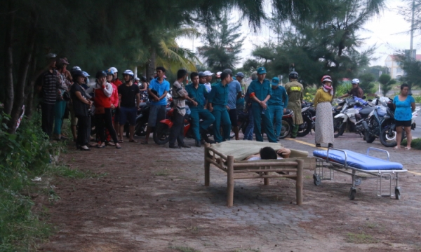 Đà Nẵng: Đưa thi thể nam thanh niên xấu số về nhà xác