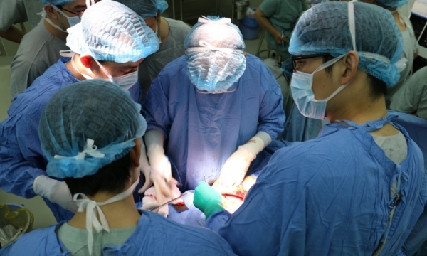 Đà Nẵng: Ghép tạng phẫu thuật khối u gan hiếm gặp cho bệnh nhân