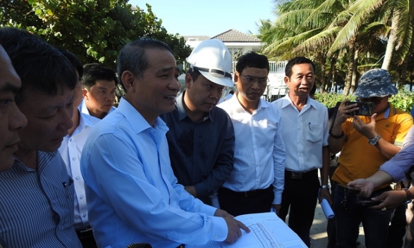 Bí thư Thành ủy TP Đà Nẵng kiểm tra việc mở lối xuống biển