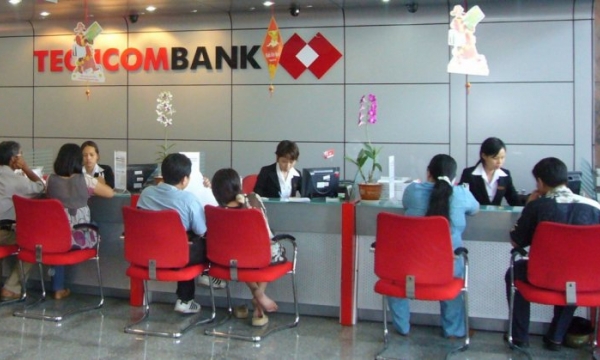 Techcombank “bốc hơi” gần 30.000 tỷ đồng, gia đình ông Hồ Hùng Anh và cổ đông hao tổn nặng