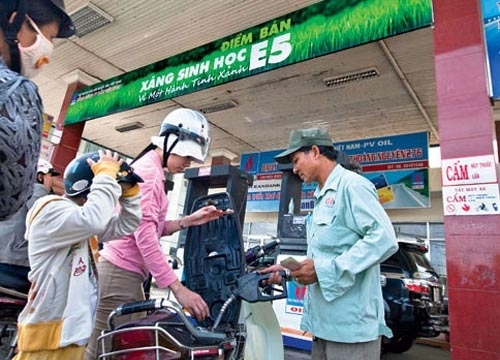 Hà Nội: Xăng E5 sẽ được bán rộng rãi tại 42 cửa hàng xăng dầu