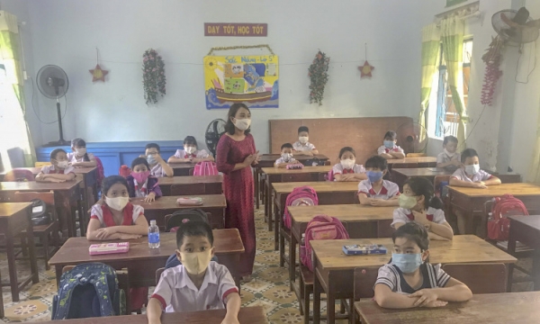 Ngày 15/10, học sinh huyện Hòa Vang đi học trở lại