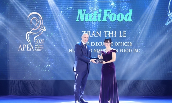 NutiFood lập “hat-trick” với 3 giải thưởng về Doanh nghiệp và Lãnh đạo xuất sắc Châu Á