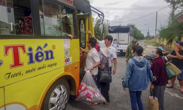 Quảng Nam khẩn cấp sơ tán 10 nghìn hộ dân tránh bão số 13