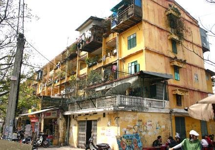 Trên 1.500 chung cư cũ nát ở Hà Nội đang chờ cải tạo