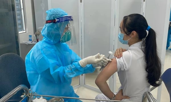 Lào Cai: Gần 7.000 người được tiêm vắc xin phòng Covid-19