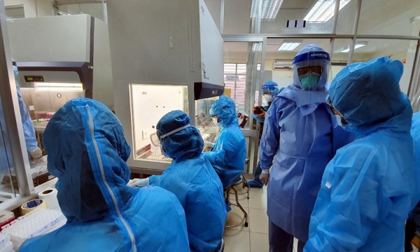 Yêu cầu 4 bệnh viện của Hà Nội tiếp nhận điều trị bệnh nhân Covid-19