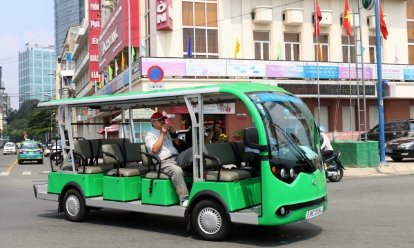 Xe buýt điện mini chở du khách được thí điểm ở Cần Giờ