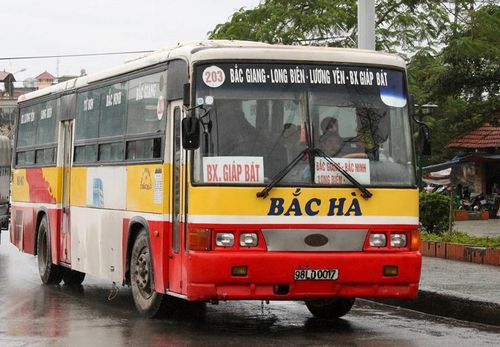 Các tuyến buýt kế cận từ Hà Nội chạy đến các tỉnh có dịch sẽ tạm dừng