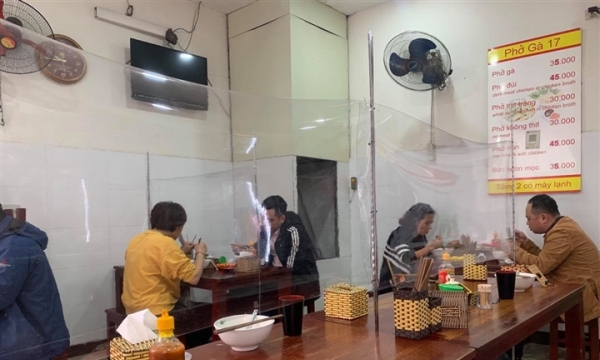 Hà Nội: Cho phép hàng ăn, quán cà phê phục vụ tại chỗ từ 6h ngày 14/10