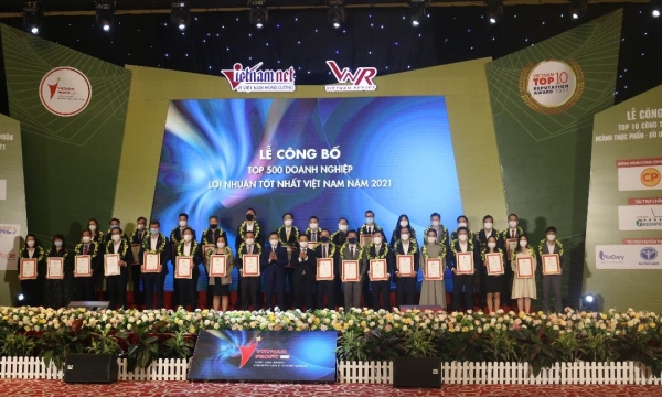Công bố Top 500 Doanh nghiệp lợi nhuận tốt nhất Việt Nam và Top 10 Công ty uy tín các ngành năm 2021