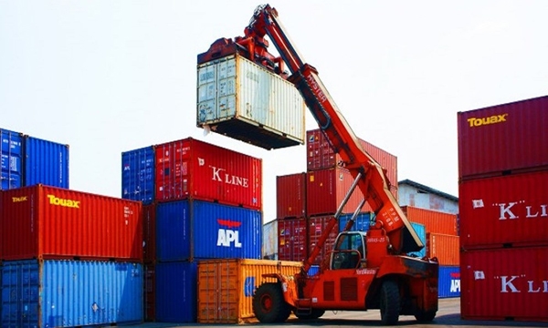 Gian lận tạm nhập tái xuất: 71/73 container xuất đi là container rỗng (!?)