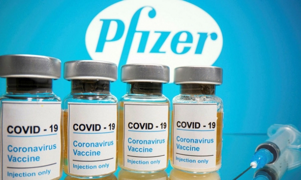 COVID-19: Thái Lan sẽ nới lỏng hạn chế, Pfizer sản xuất vaccine phòng Omicron