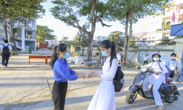 Đà Nẵng: Học sinh khối 7 đến 12 đi học trực tiếp từ mùng 7 tháng Giêng