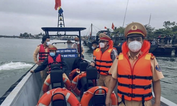 Quảng Nam tổng rà soát phương tiện vận tải đường thủy sau vụ lật ca nô thảm khốc