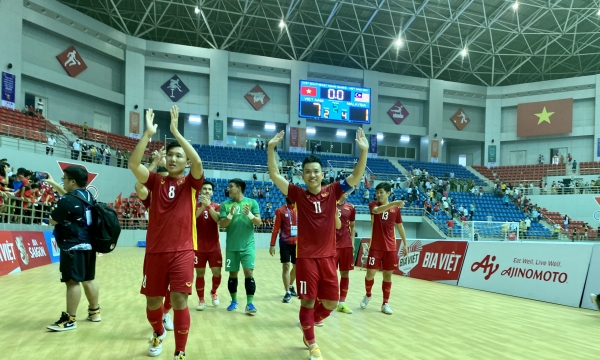 Mưa bàn thắng ra quân trận đầu tiên Futsal Nam với tỷ số 7-1